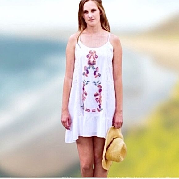 White Crochet Embroidered Front Lace Up Back Sun Dress - Picture 6 of 12